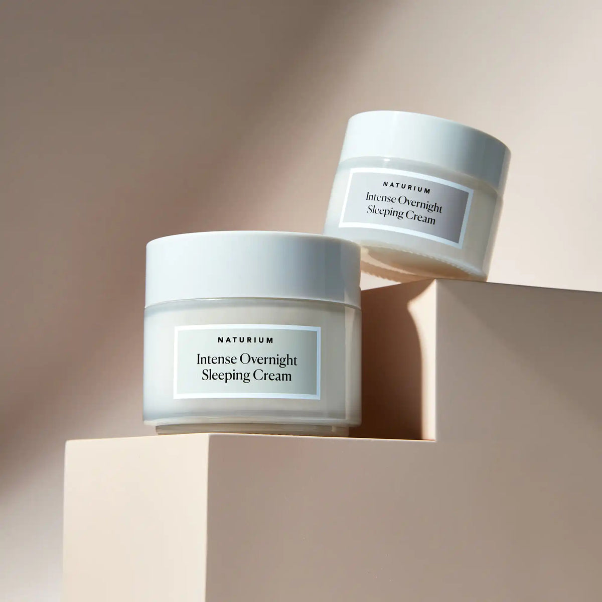 intense-overnight-sleeping-cream-jumbo-n0 11_18_2021_Naturium0552-crop.webp
