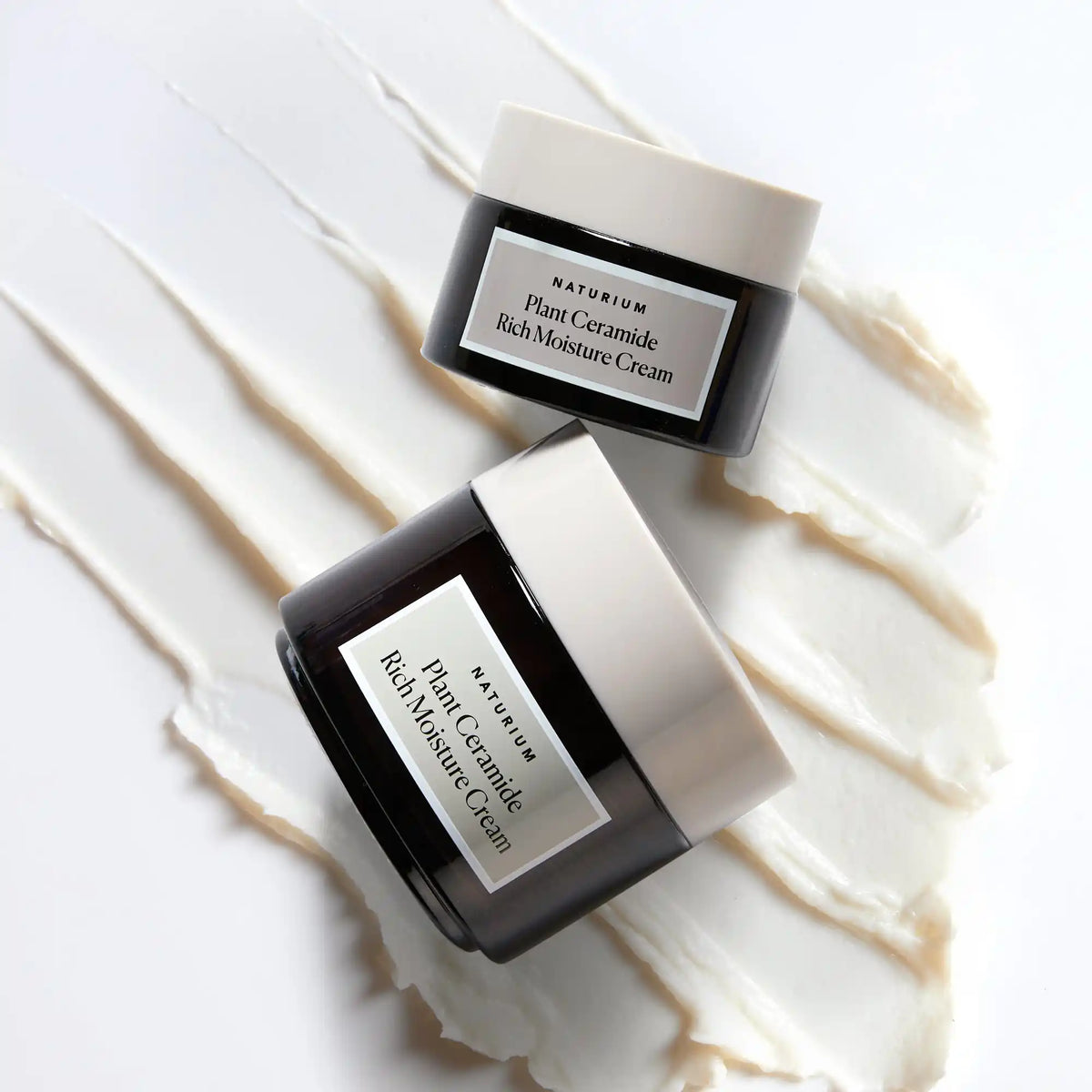 plant-ceramide-rich-moisture-cream-jumbo-z9 11_18_2021_Naturium0575-crop.webp