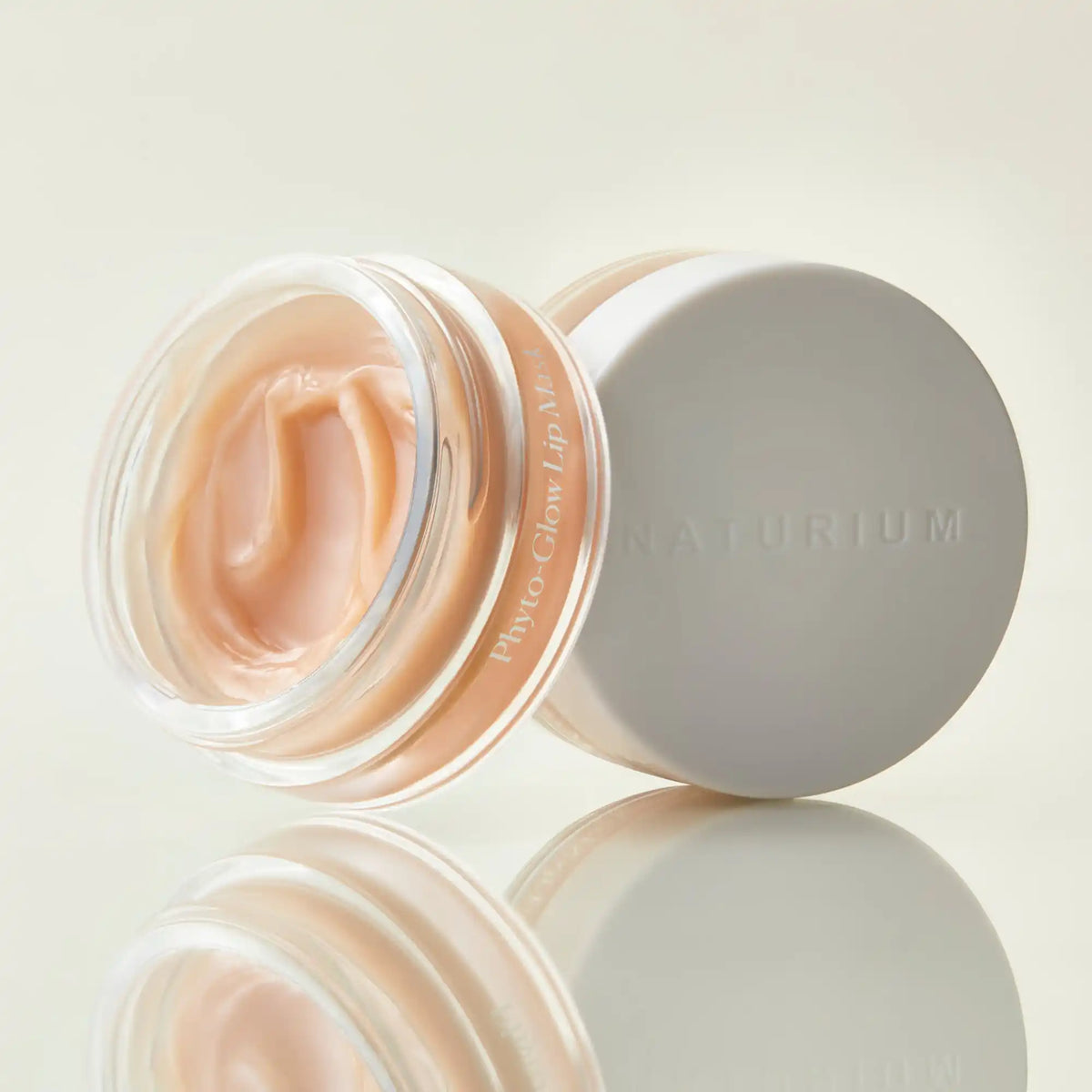 phyto-glow-lip-mask-r1 phyto-lipmask_0607-crop.webp